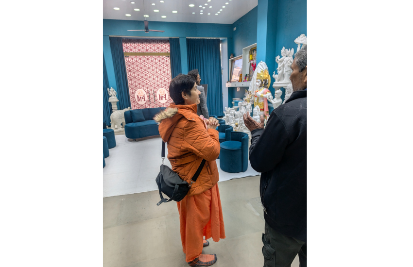 How to Clean Marble Statues at Home